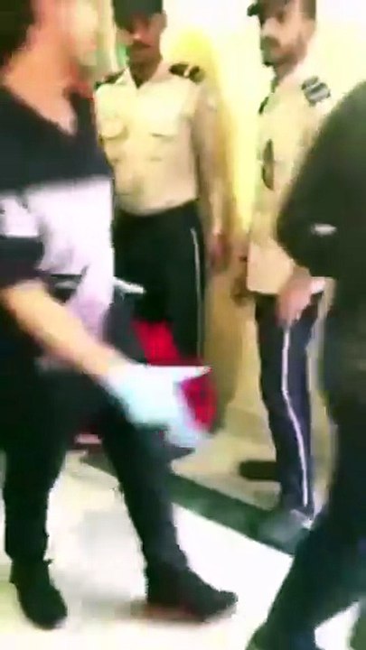 بالفيديو والصور: مشاجرة بين طالبات في جامعة الطائف والشرطة والإسعاف يتدخلان