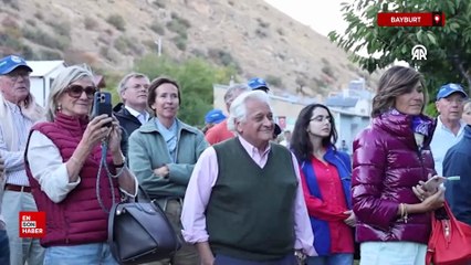 Belçika'dan yola çıkan klasik otomobil tutkunları Bayburt'ta