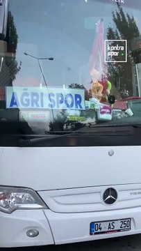 Ağrı 1970 SK takım otobüsü Kayseri'de alt geçitte sıkıştı