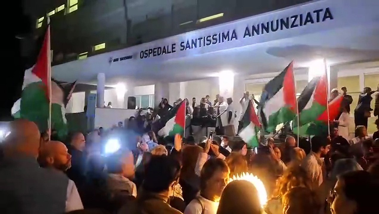 Sassari, al Santissima Annunziata le luci degli operatori sanitari illuminano la notte di Gaza: "Ricordiamo i medici morti in Palestina"
