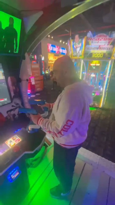 me playing dave and busters