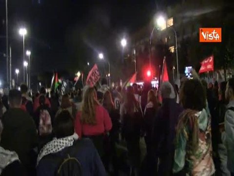 Il corteo per la Global Sumud Flotilla arriva a Piazzale Ostiense a Roma