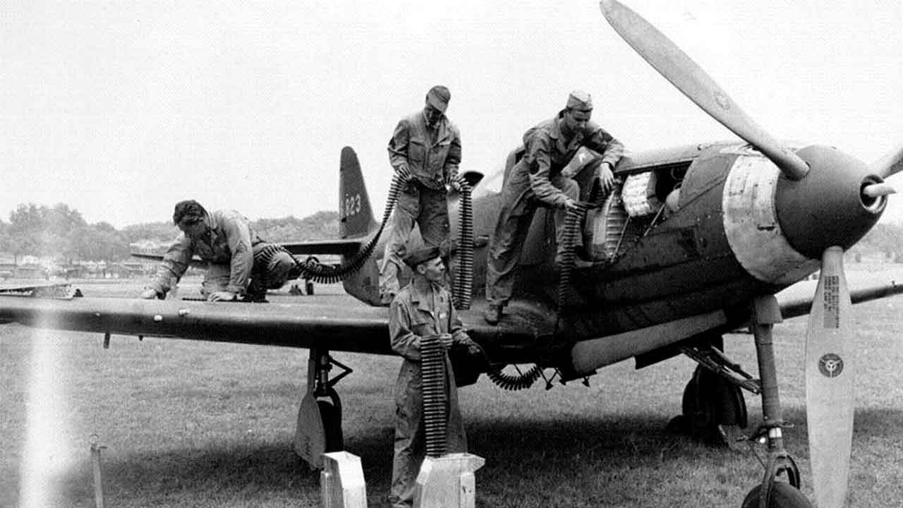 第二次世界大戦の米国戦闘機 P-63「キングコブラ」がロシアで引き揚げられ、モスクワへ移送
