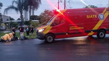 Acidente entre Jeep Renegade e moto deixa homem ferido no Coqueiral