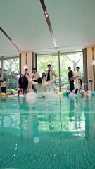 Six-Year-Old Grandmother Uses Cheats to Restore the Family's Glory -English Sub