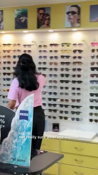 Clean. Cool. Confident. That’s the Ray-Ban vibe. 😎From classic Ray-Ban Aviators sunglasses