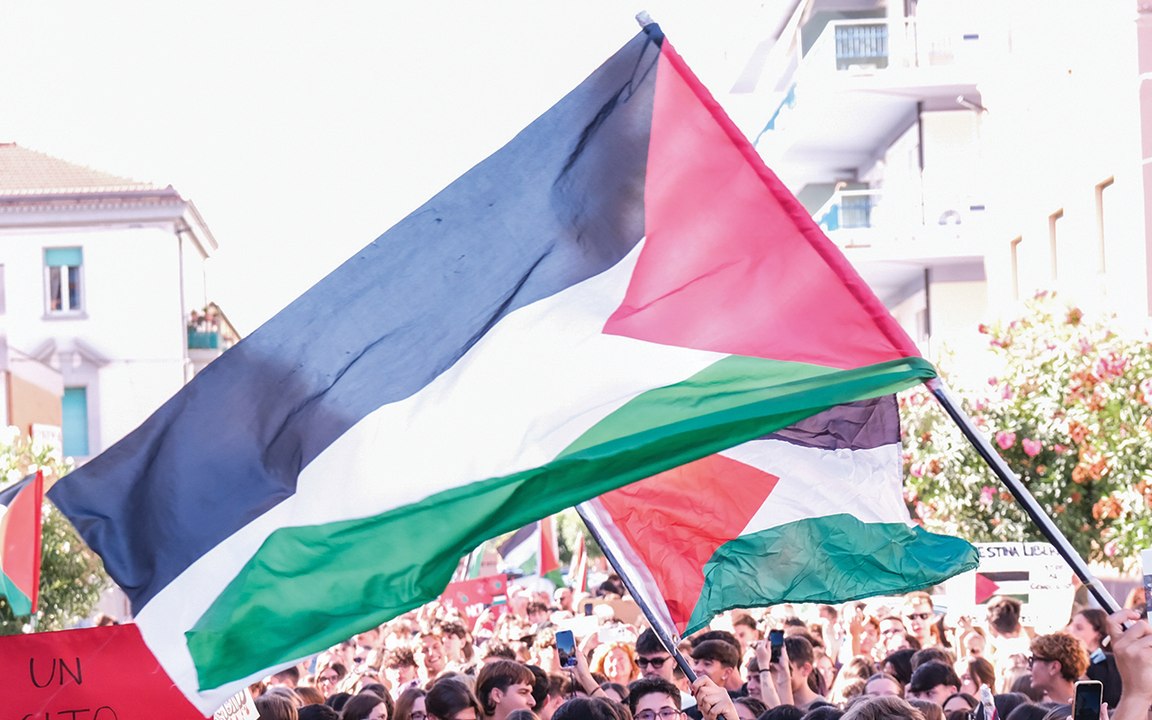 Flash mob in 100 ospedali per i 1677 medici uccisi a Gaza dal 7 ottobre