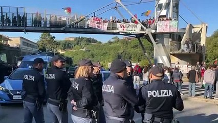 Siena, centinaia di studenti in strada per Gaza