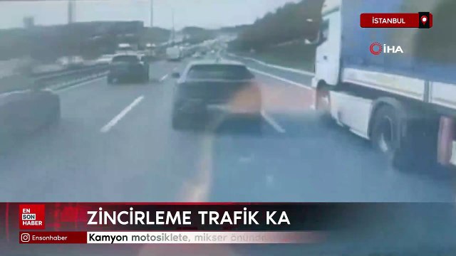 İstanbul Başakşehir'de zincirleme trafik kazası meydana geldi