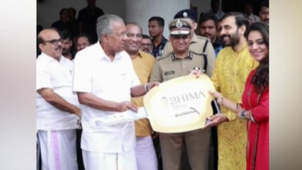 ഉണ്ണികൃഷ്ണൻ പോറ്റിയ്ക്ക് രാഷ്ട്രീയ നേതാക്കളുമായും  ഉന്നത പോലീസ് ഉദ്യോഗസ്ഥരുമായും  അടുത്ത ബന്ധം