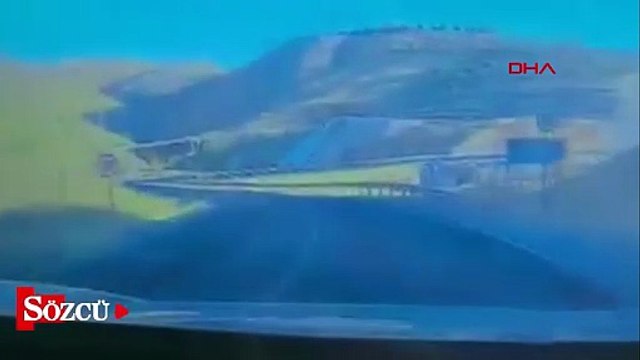 Siirt'te TIR'ın devrildiği kaza araç kamerasında