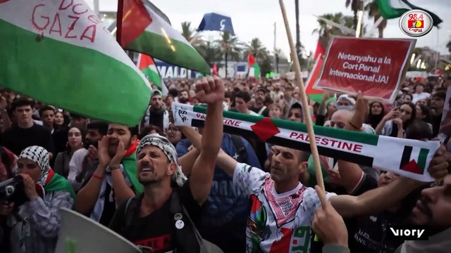 Clashes in Barcelona turn violent as police face thousands opposing flotilla interception