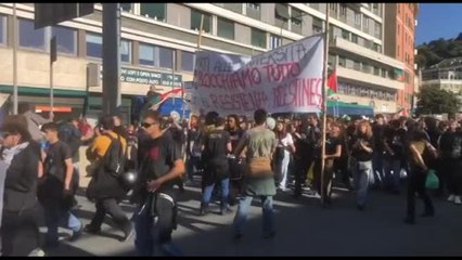Italia in piazza per Flottilla e Gaza, decine di migliaia a Genova