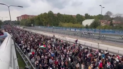 Bloccata la tangenziale Est a Milano dal corteo dei pro-Palestina: il video