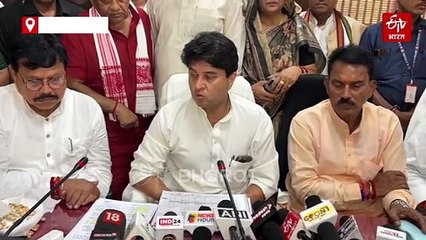 ग्वालियर के विकास के लिए सिंधिया ने कसी कमर, अधिकारियों को लगाई फटकार