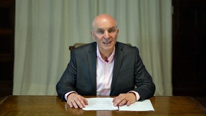 En un video, aprobado por Milei, Espet reconoció que recibió 200 mil dólares pero dejó muchas dudas