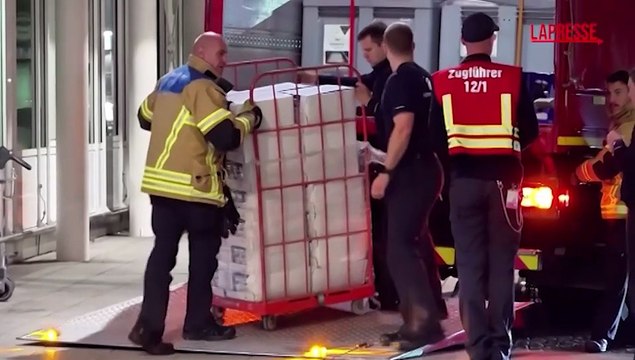 Monaco, scalo aereo chiuso per avvistamenti di droni: i passeggeri dormono in aeroporto