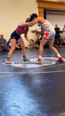 Les garçons et les filles ne devraient pas s'affronter en combat 😳