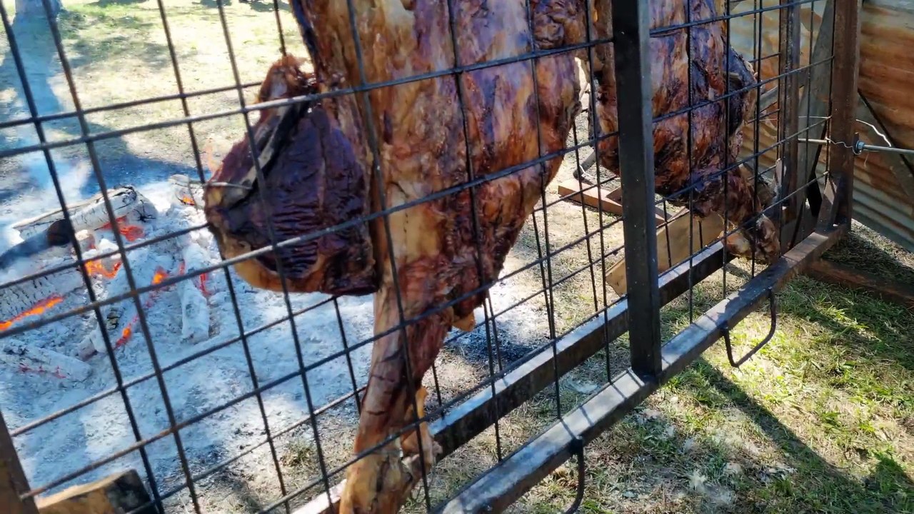 FESTIVAL DEL BÚFALO EN EL MERCADO CONCENTRADOR CON PRODUCTOS DERIVADOS, DEGUSTACIÓN