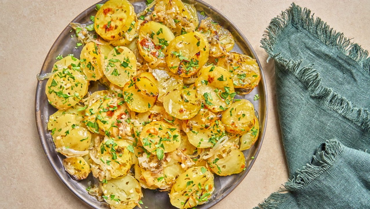 How to Make Patatas Panaderas (Oven-Roasted Spanish Potatoes)