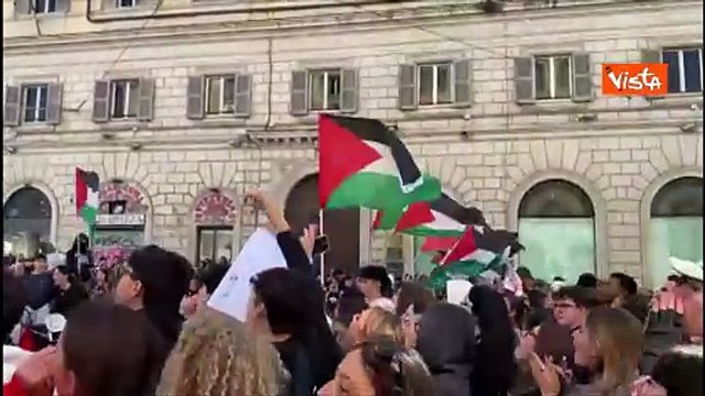 Free Palestine , il coro dei manifestanti al corteo pro Gaza di Roma