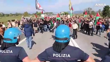 Flotilla, Pisa: i manifestanti bloccano l'autostrada A12
