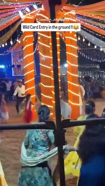 Bébé vache, danse Navratri.