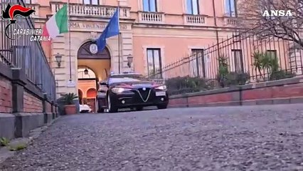 Sette arresti per rapina violenta in villa a una famiglia nel Catanese
