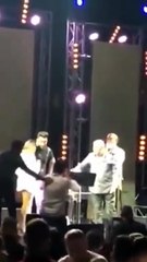 اضغطي لمشاهدة فيديو...موقف مُحرِج لجورج وسوف مع فتاة على المسرح