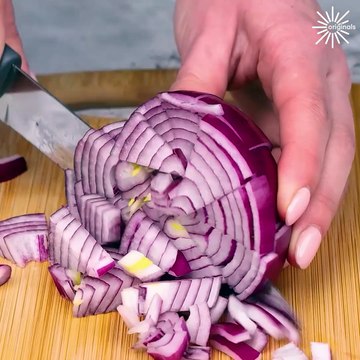 Cut fruits & veggies with these easy hacks!