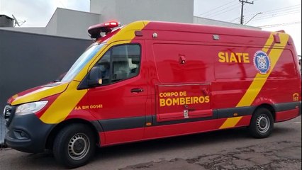 Motociclista, de 25 anos, fica ferido após colisão na Rua Pedro Ivo