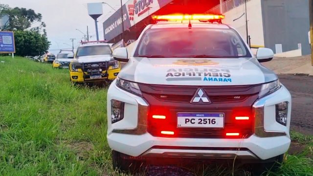 Corpo de homem morto em confronto é recolhido pelo IML; Assaltante não portava documentos