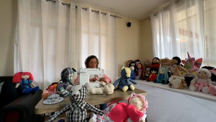 mqn-Lidieth Sánchez encontró en muñecas la terapia que le devolvió la vida-031025