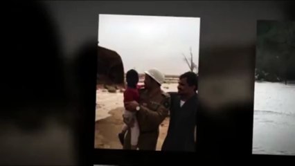 بالصور: إنقاذ عائلة تم محاصرتها بماء الوديان داخل منزلهم بالقصيم