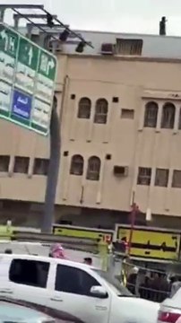 بالفيديو.. قوات الدفاع المدني السعودي تُفشِل محاولة انتحار وافد