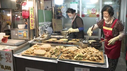 노릇한 전·싱싱한 과일...추석 앞둔 전통시장, 북적 / YTN