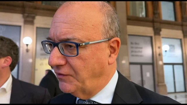 Scuola, Valditara: nessun problema legato a divieto cellulari