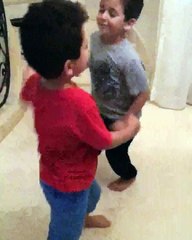 شاهدي ماذا فعل توأم أصالة في المنزل وماذا قالت عنهما؟