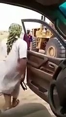 فيديو مثير..مشاجرة بين سعودي ووافد