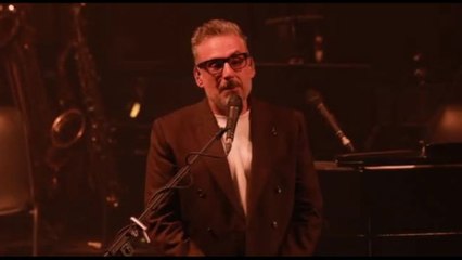 Con Brunori Sas emozioni in musica e impegno sociale per Gaza