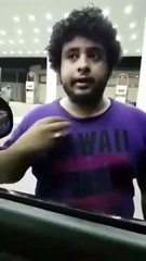 بالفيديو: سعودي جامعي يعمل في مغسل سيارات ويقول الشغل مو عيب