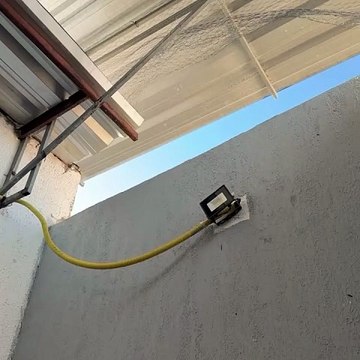 Criminoso invade pizzaria e furta aparelhos eletrônicos no Farol