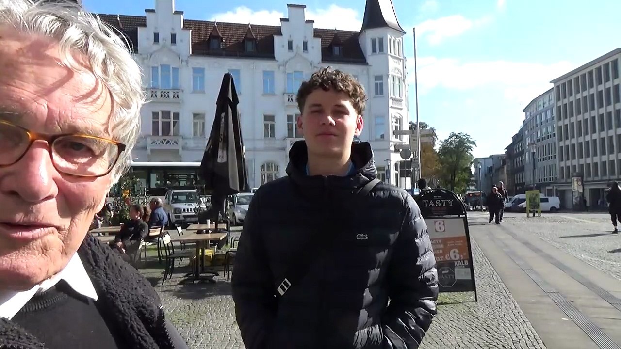 Brüderliche Grüße aus Berlin