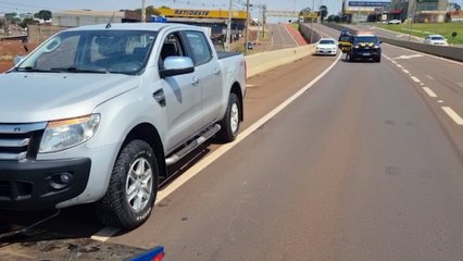 Princípio de incêndio em Ford Ranger mobiliza equipes na BR-277, em Cascavel