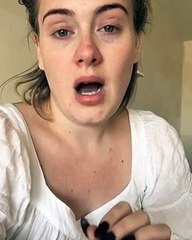 بالفيديو.. أديل تثير الجدل بعد ظهورها دون مكياج وبحالة مرض مذرية!