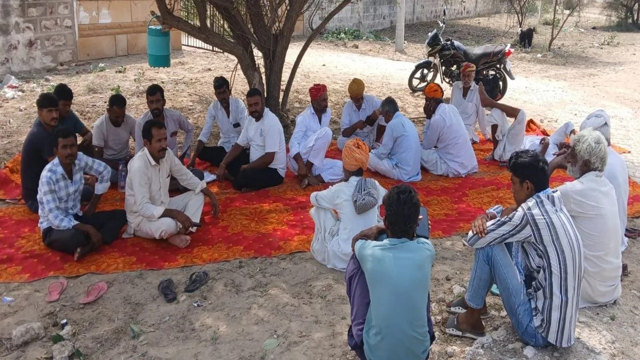 Video: ओरण-गोचर संरक्षण की मांग को लेकर ग्रामीण...