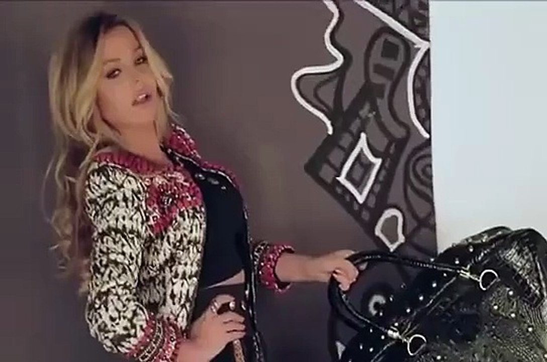 موجة غضب عارمة تجتاح مواقع التواصل على جلسة تصوير "رزان" الجريئة