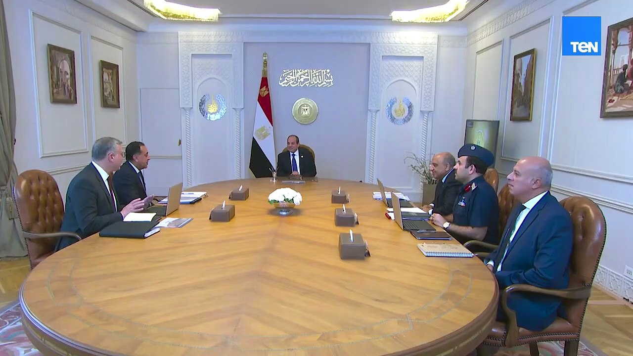 الرئيس عبد الفتاح السيسي يتابع سير العمل المشترك بين وزارتي الكهرباء والبترول وجهاز "مستقبل مصر"