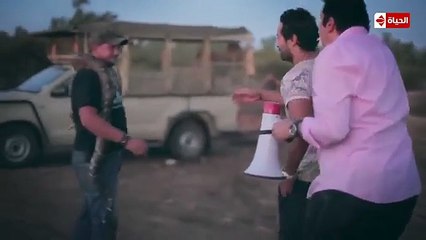 شاهدي..فنان مصري ينتقم من هاني رمزي بطريقة غريبة!