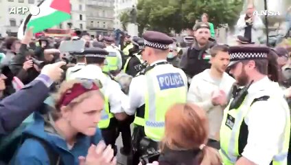 Londra, oltre mille manifestanti filopalestinesi riuniti dopo l'attacco alla sinagoga